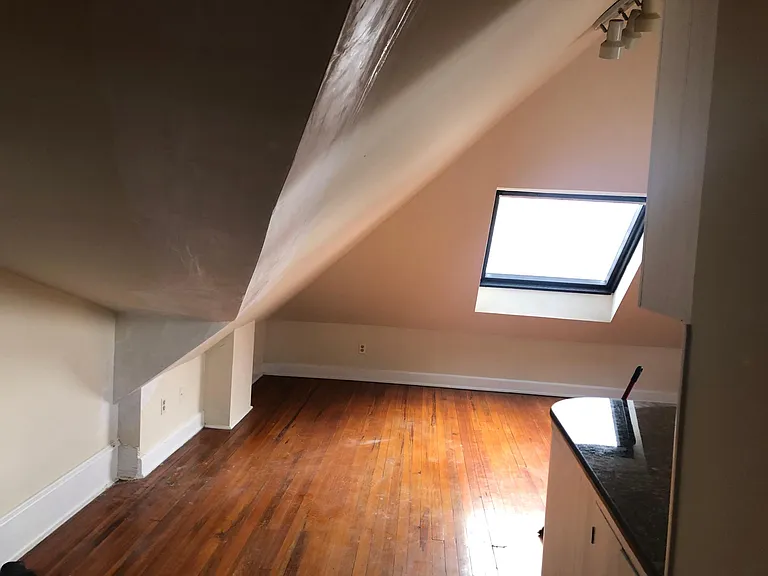 1400 Colonial Ave #5 — Photo 9