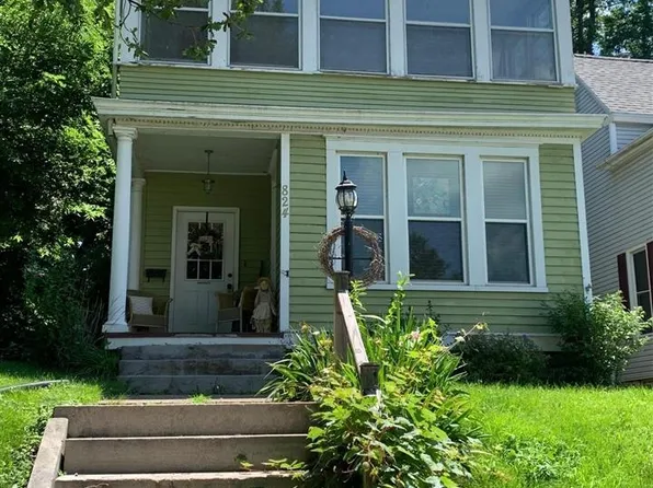 824 N 3rd St, Burlington, IA 52601