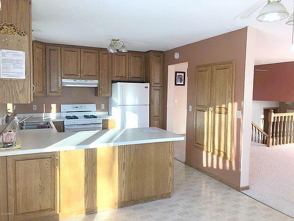 4th image of 2304 Mc Cauley Ln NE