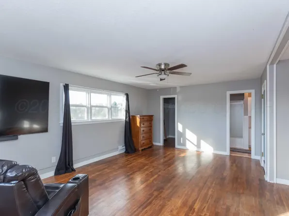 922 Mary Ellen St, Pampa, TX