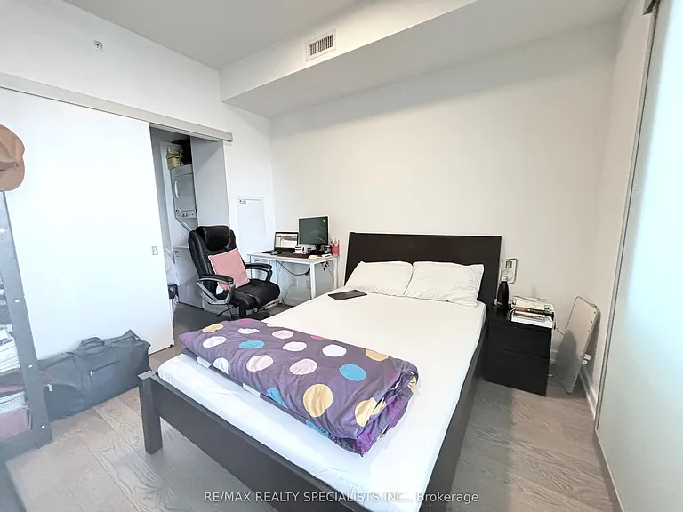 25 Richmond St E #3214 — Photo 4