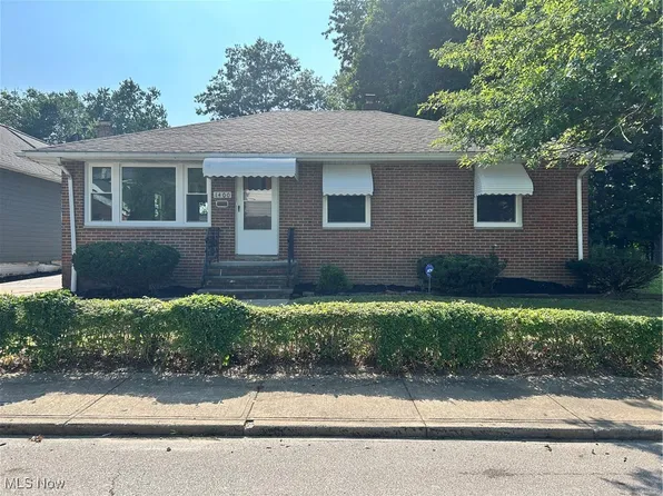1400 Francis Ct, South Euclid, OH 44121