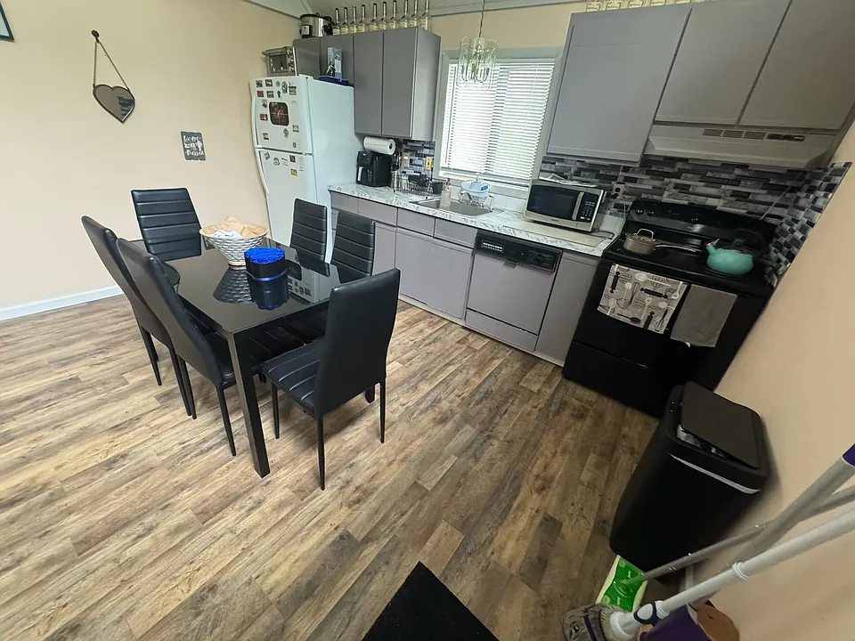 2101 Rosemont Dr
