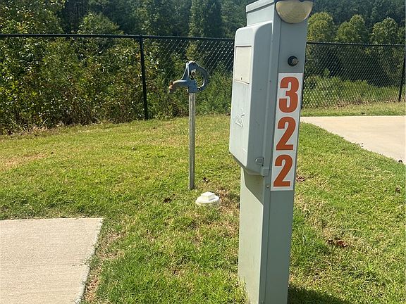 4th image of 150 Dalton Dr