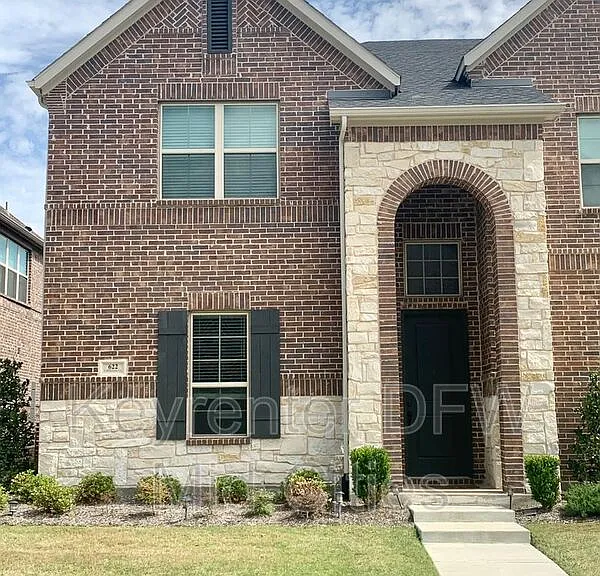 622 Cobblestone Ln — Photo 1