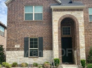 622 Cobblestone Ln, Irving, TX 75039
