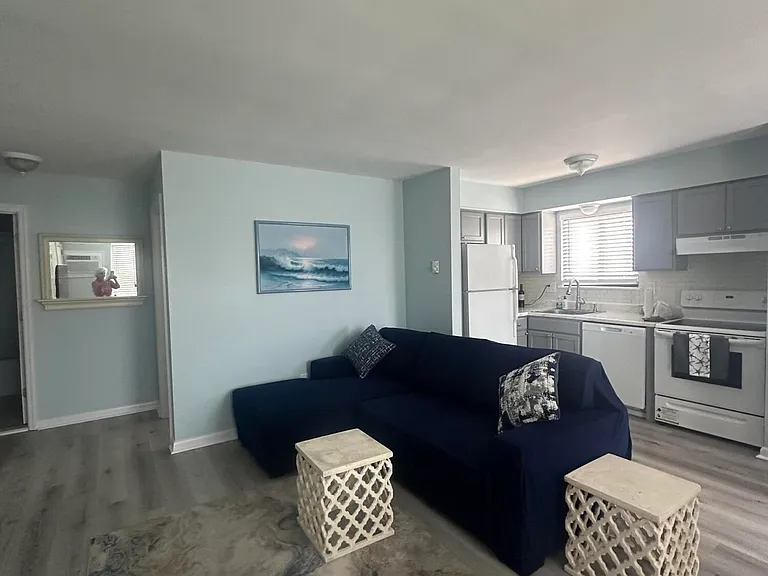 1382 Ocean Ave #A7 — Photo 1