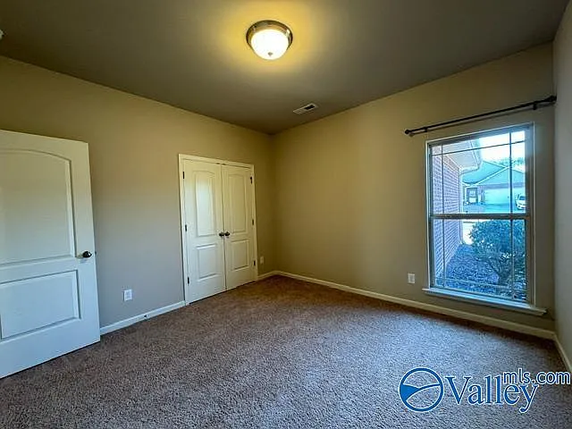 140 Clydesdale Ln — Photo 35