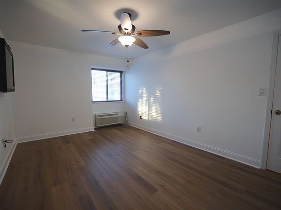3rd image of 70 Eton Way #70