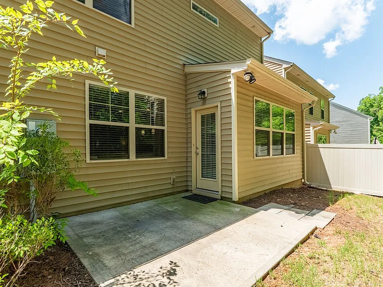 2708 Evanston Ave — Photo 25