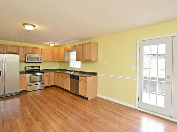 5th image of 2713 Windsor Forest Dr