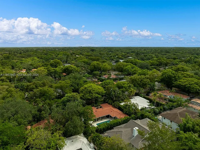 611 Santurce Ave — Photo 48