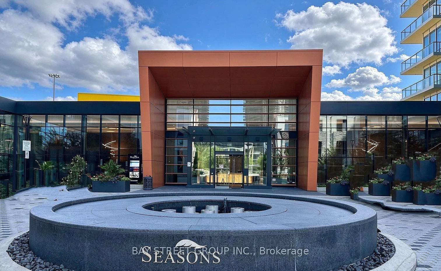 3 bed, $3,950 — Photo 1
