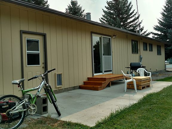 Back of house from east end