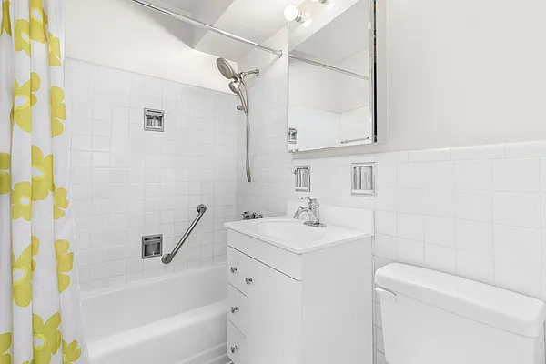 Sold by Corcoran | media 6