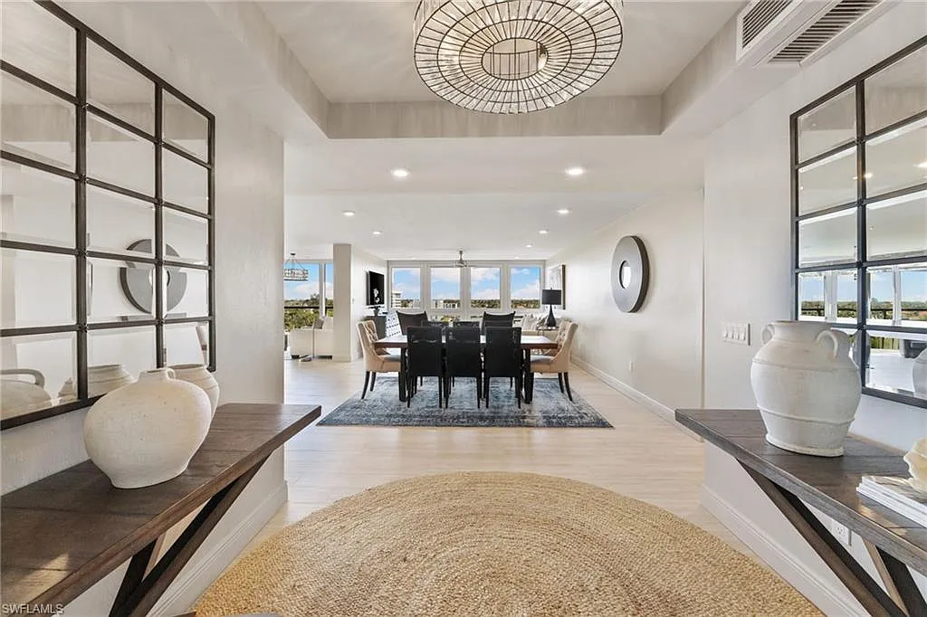 3 bed, 3.0 bath, 2500 sqft, $18,000 — Photo 3