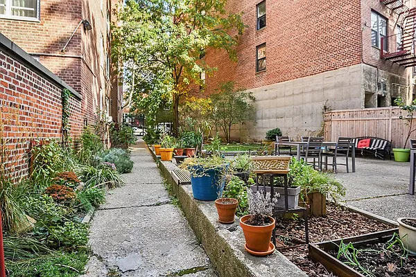 Sold by Compass | media 34