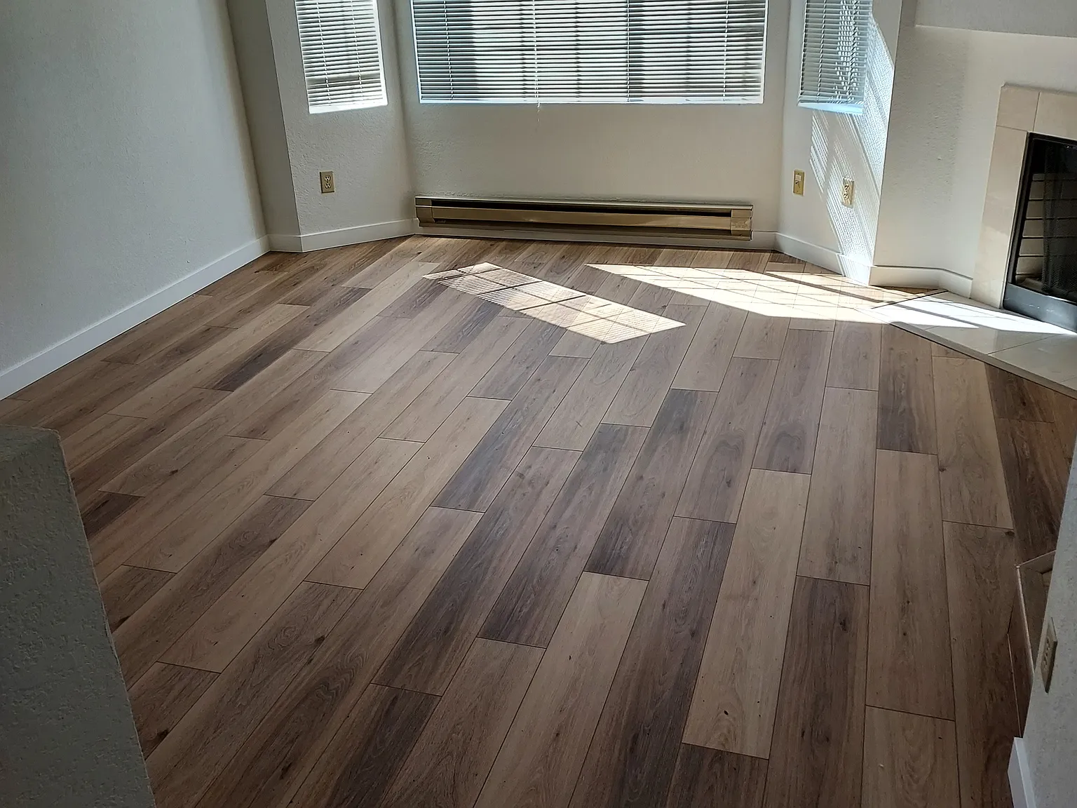 2 bed, 2.5 bath, 1191 sqft, $3,700 — Photo 4