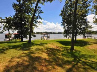 1264 Shoreline Cir, Chandler, TX 75758