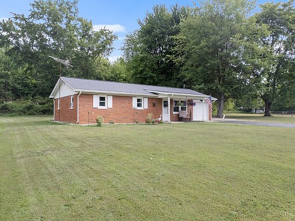 3rd image of 96 Dell Acres Dr