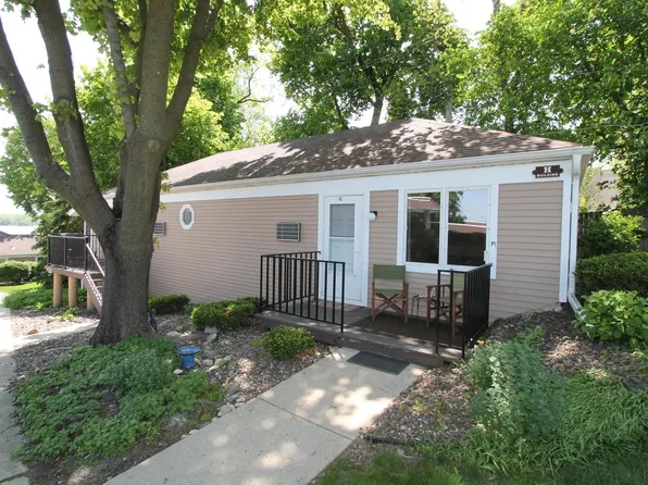 2501 South Browns Lake DRIVE #H-2, Burlington, WI 53105