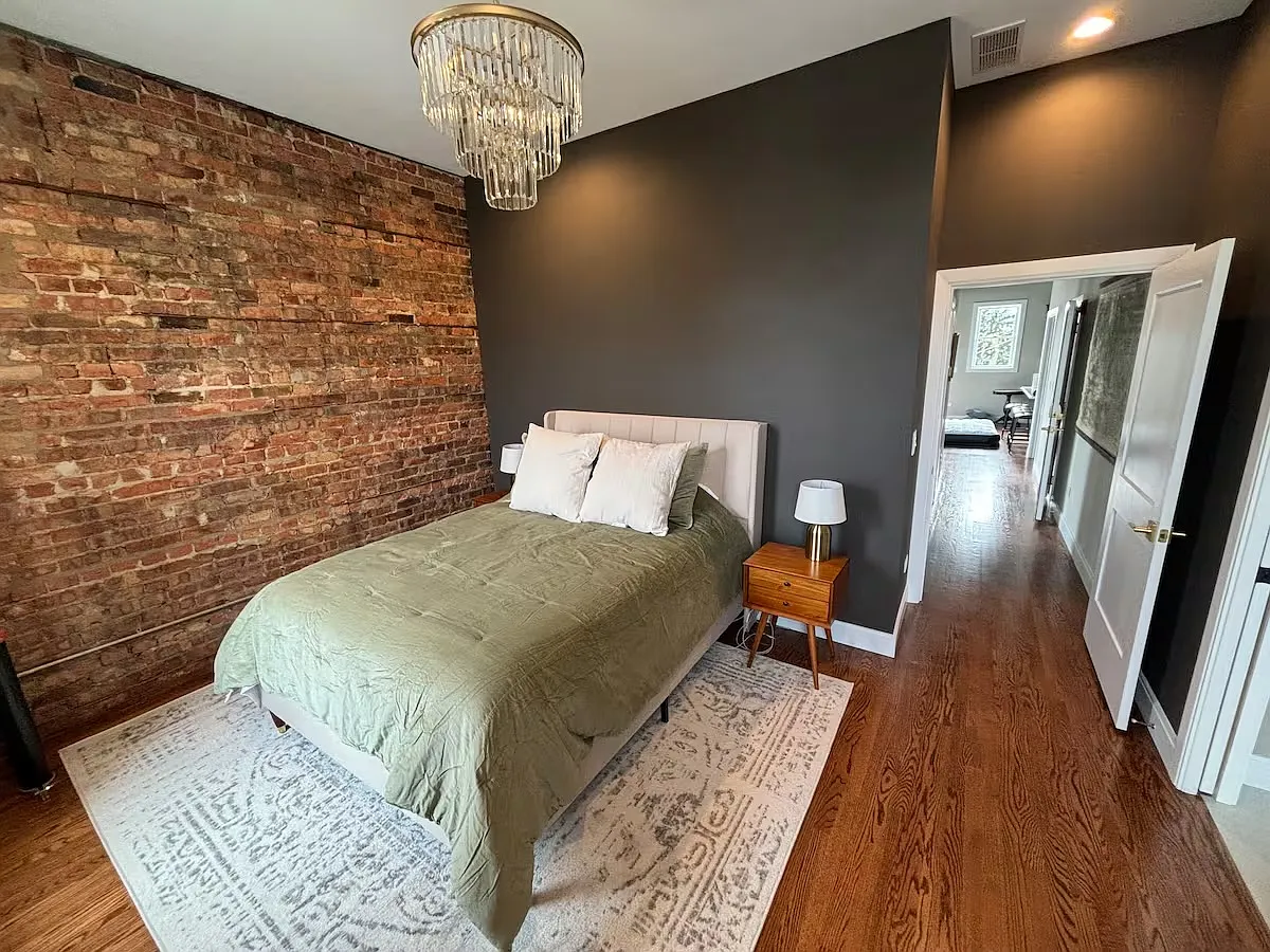 2 bed, 1300 sqft, $3,750 — Photo 3