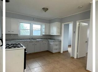 148 3rd Ave #2A, Newark, NJ 07104