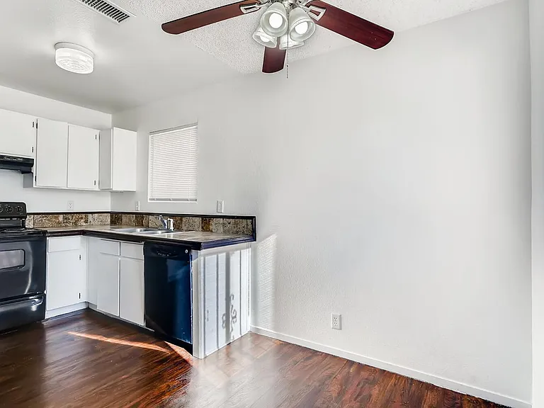 24 Rose Cir #A — Photo 10