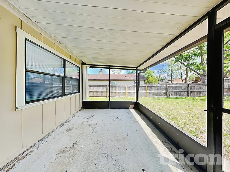 670 Roger Sherman St — Photo 21