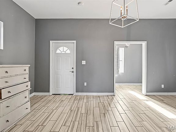 2nd image of 6745 Vernon Ave