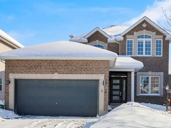 78 Friendly Cres, Ottawa, ON K2S 2B5