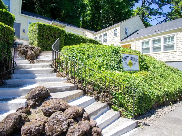135 - Corbett Landing, 6425 S Corbett Ave #6, Portland, OR 97239
