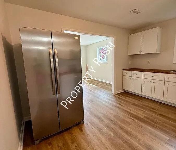 1718 Portland St #A — Photo 6