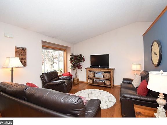 4th image of 1258 153rd Ave NW