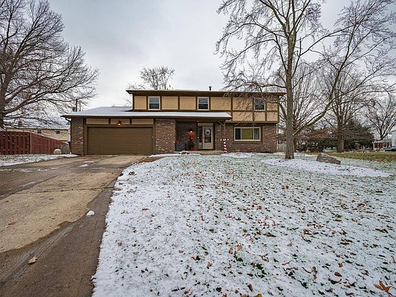 5th image of 199 Bernadine Ct