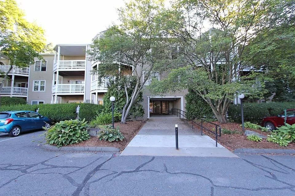 23 Randolph Pl — Photo 1