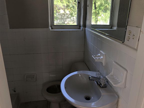 5th image of 15705 NW 27th Ave