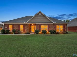 15651 Coach House Ct NW, Harvest, AL 35749