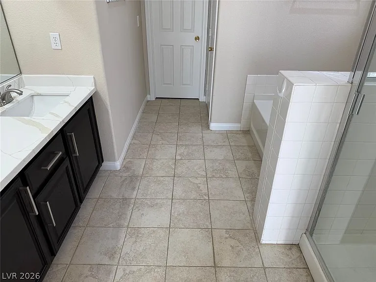6197 Glimmering Light Ave — Photo 24