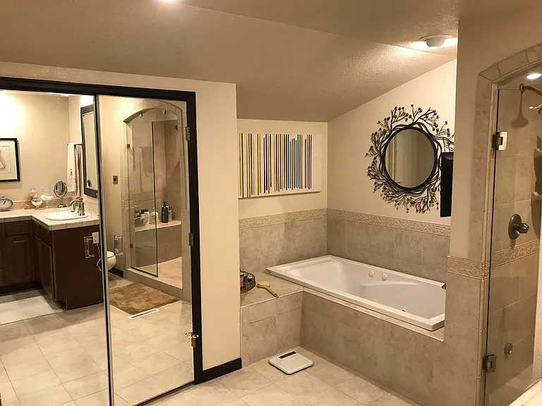 1002 Creek Ct — Photo 17