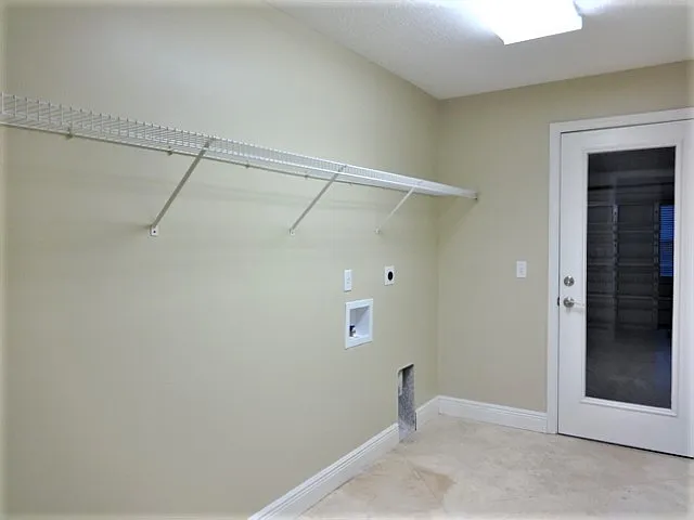 601 SW Curtis St — Photo 12
