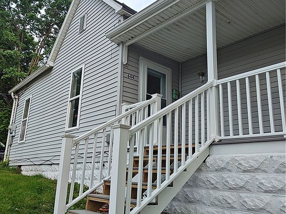 2nd image of 644 S Walnut Street