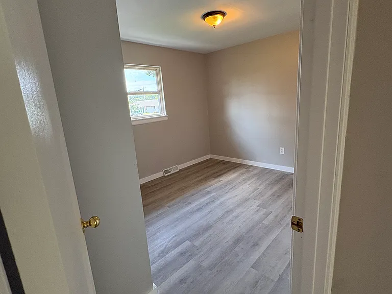 7312 N Moberly Dr #A — Photo 10