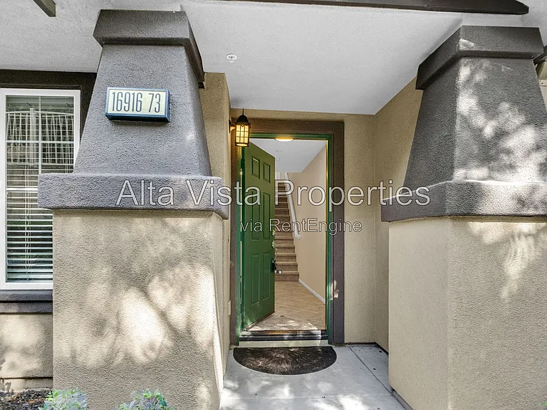 16916 Hutchins Lndg #73 — Photo 2