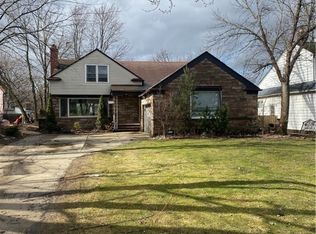 2380 S Belvoir Blvd, University Heights, OH