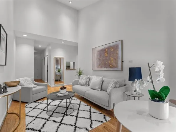 106 13th St APT 204, Charlestown, MA 02129