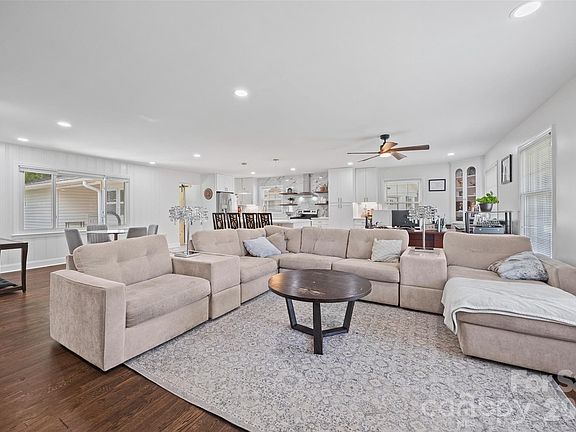 4th image of 5731 Brookhaven Rd