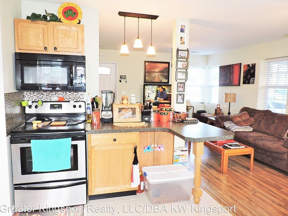 1st image of 300 Sewanee Ave