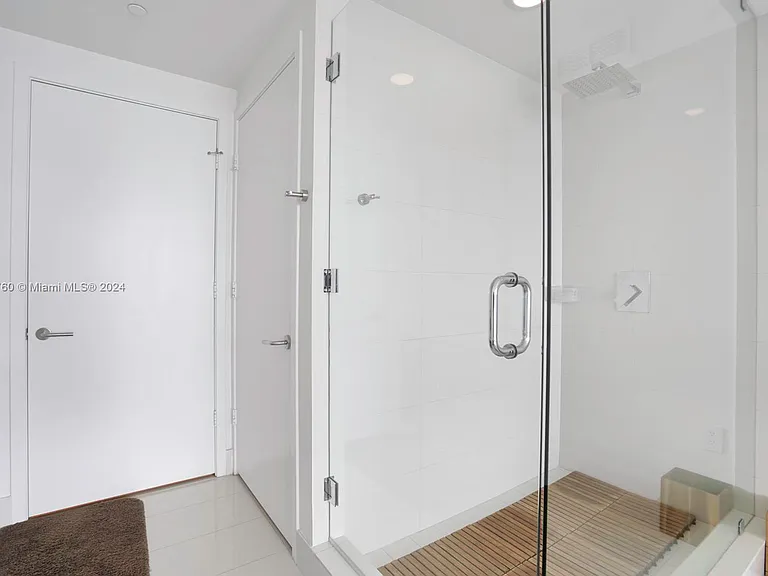 460 NE 28th St #2806 — Photo 21