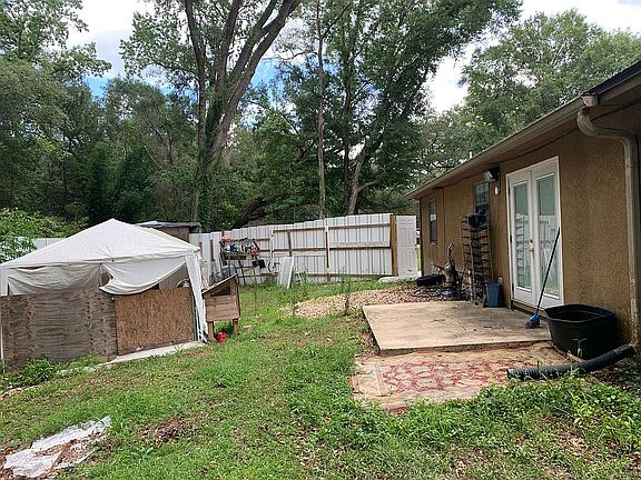 5th image of 3352 Wood Hill Dr